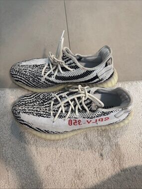 Yeezy Boost 350 V2 adults ZEBRA Sneakers - White, Black with Red Accent